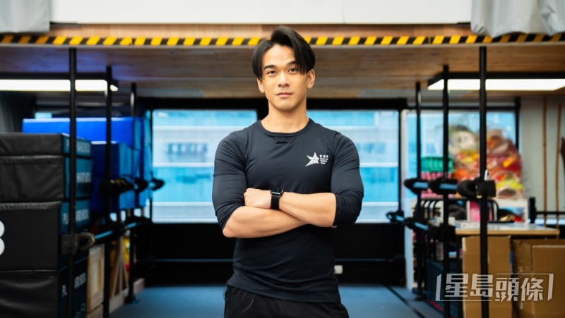 由電影武打明星龐景峰（Andrew）主理。