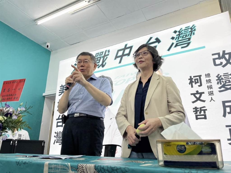 柯文哲(左) 柯文哲(左)