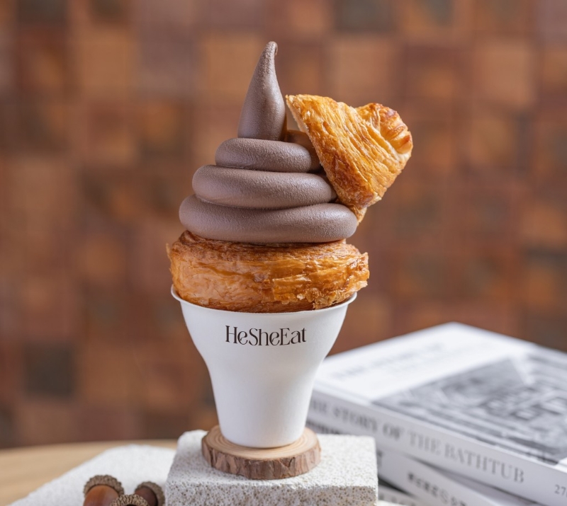 牛角包x特濃比利時(shí)朱古力軟雪糕 $52(只限外賣(mài))