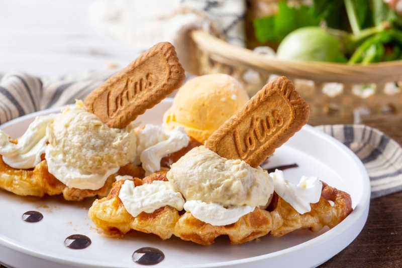 榴蓮雪糕窩夫$88，只限晚市供應(yīng)，D24榴槤果肉與3.6牛奶雪糕及窩夫同吃，令人滿足。