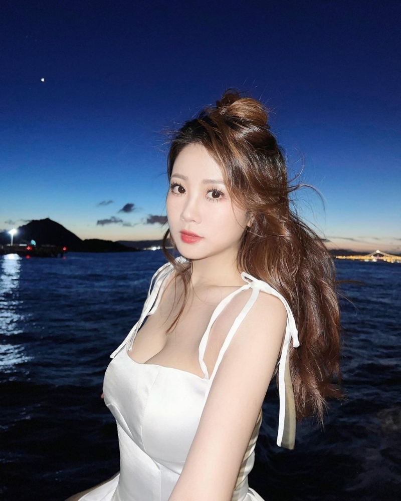 溫蕎菲長相清純，身材火辣