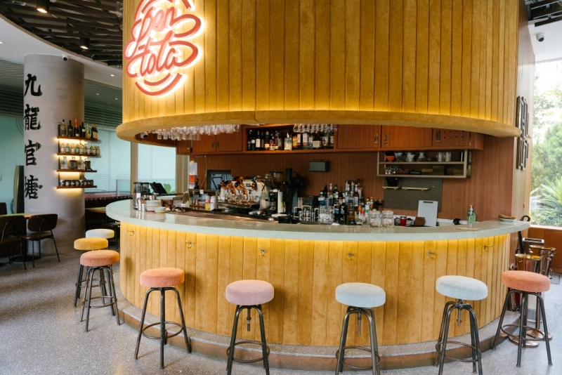 Pentola新店裝潢走懷舊工業(yè)風(fēng)格。