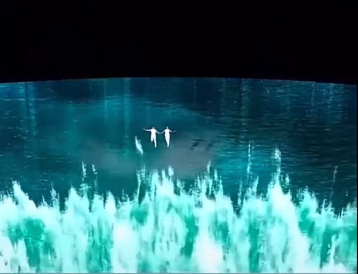 雙3D威也表演難度大，還專門研發(fā)了一套VR控制系統(tǒng)確保安全。