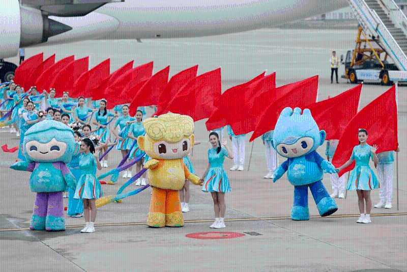 杭州亞運(yùn)昨（23日）晚8時(shí)正式揭幕