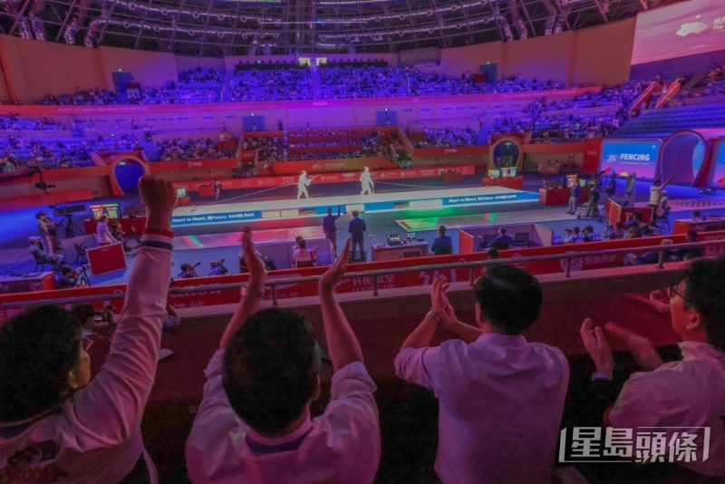 李家超觀看男子花劍決賽 李家超觀看男子花劍決賽