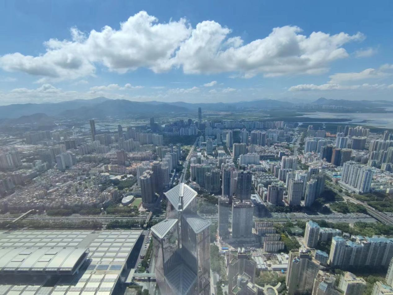 從深圳平安金融中心向南看深港兩地。