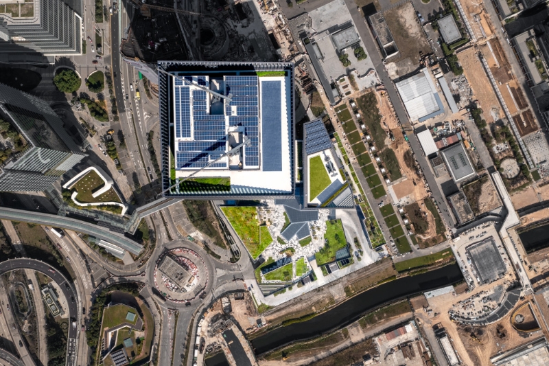 提供如空中花園、自動單車停車區(qū)等多種綠化設(shè)施，亦是寵物友善商場