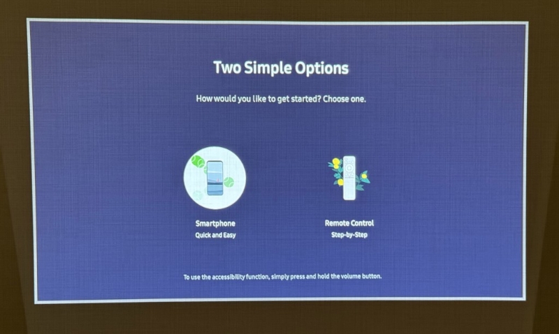初次使用需進行簡單設定，可通過遙控或同廠手機完成