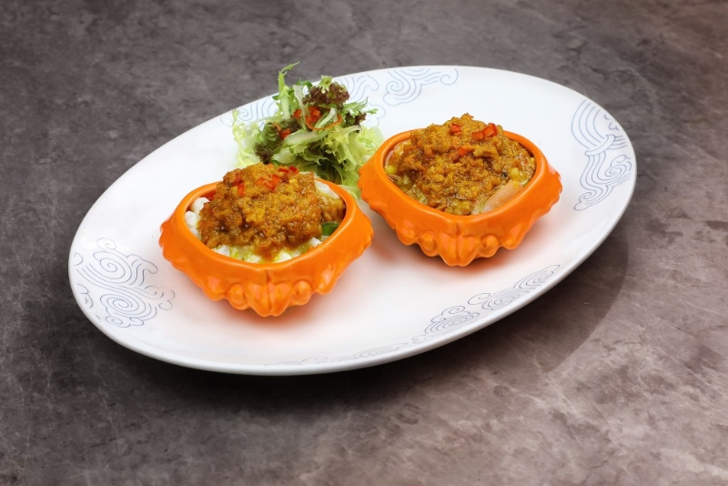 十里洋場(chǎng)嘗大閘蟹餐會(huì)員二人同行一人免費(fèi)。