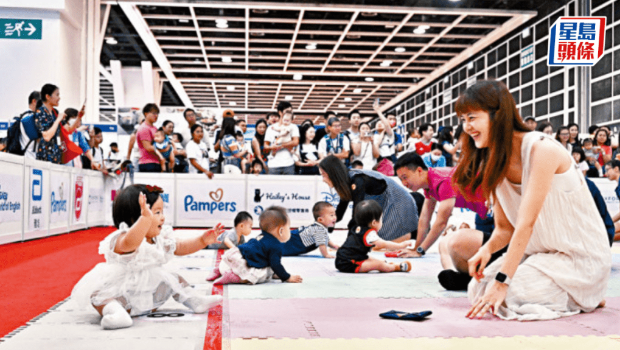 政府?dāng)M派2萬元生育津貼，行政會(huì)議成員林正財(cái)認(rèn)為推行家庭友善政策更實(shí)際。