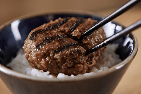 被譽(yù)為東京最好吃的漢堡扒