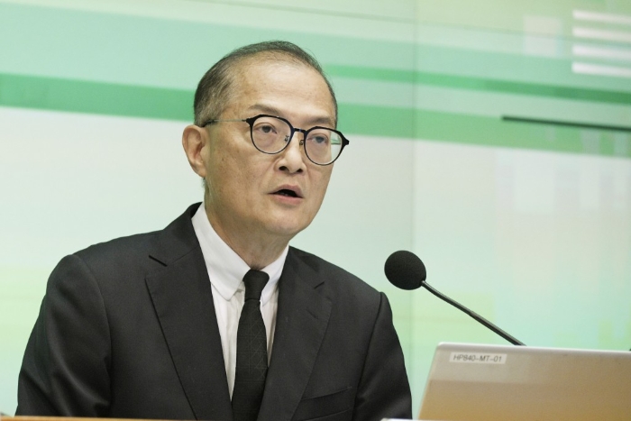 醫(yī)務(wù)衛(wèi)生局局長盧寵茂