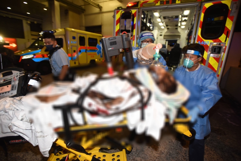 位于海欣閣的高層單位，去年爆出懷疑“三角戀”桃色糾紛，疑兇向死者淋懷疑通渠水后，再亂斬對方十多刀，最后自己亦被灼傷致死。 （資料照片）