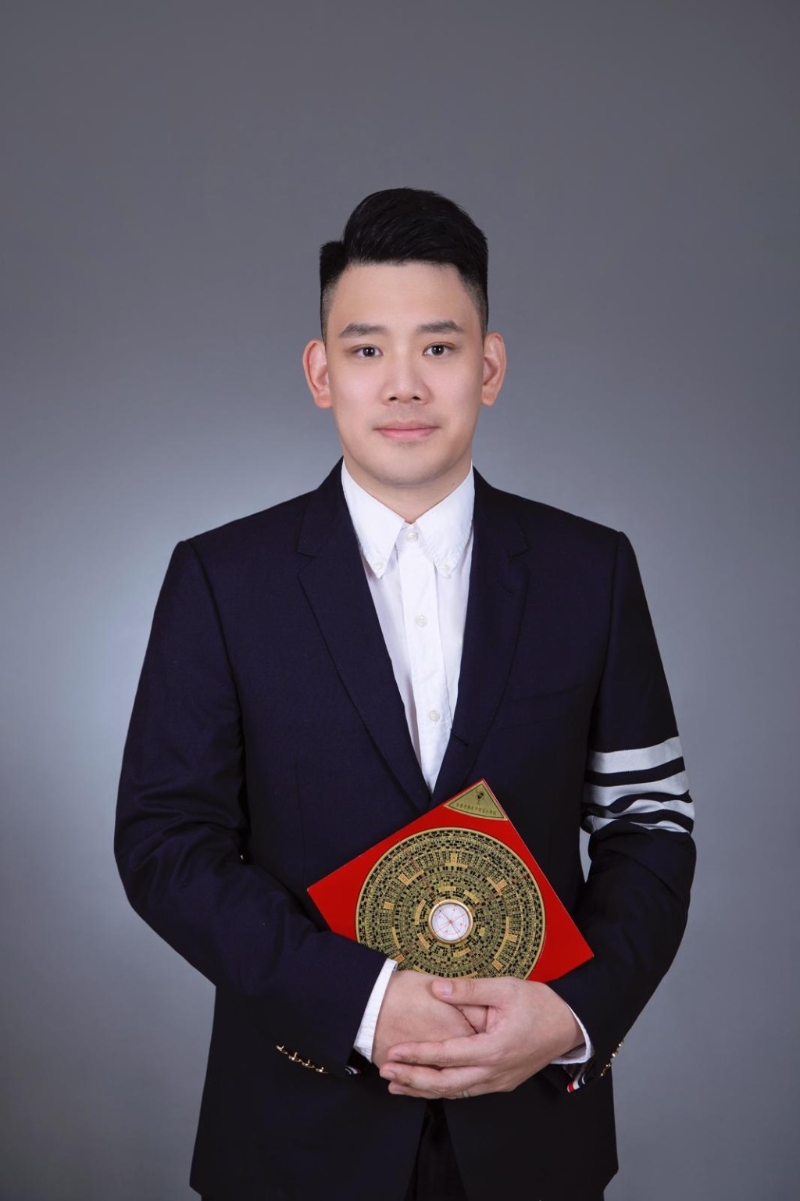 周璞初師傅為大家詳述新居入伙拜四角步驟。