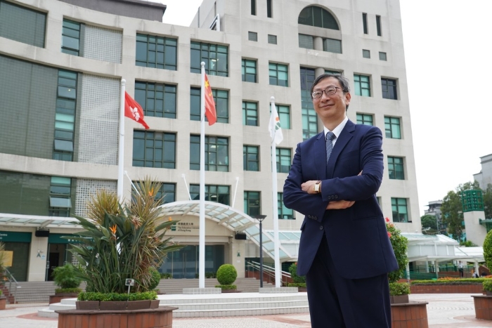 上任僅兩個(gè)月已推出多項(xiàng)改革，李子建解釋，期望裝備學(xué)生應(yīng)對(duì)未來、與時(shí)并進(jìn)，成為教師后能裝備學(xué)生為世界和國家作貢獻(xiàn)。