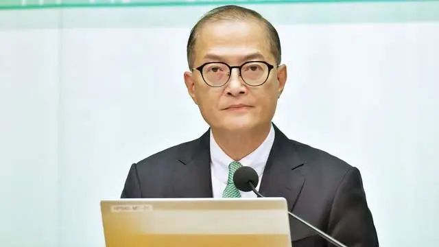 香港醫(yī)務(wù)衛(wèi)生局局長盧寵茂。