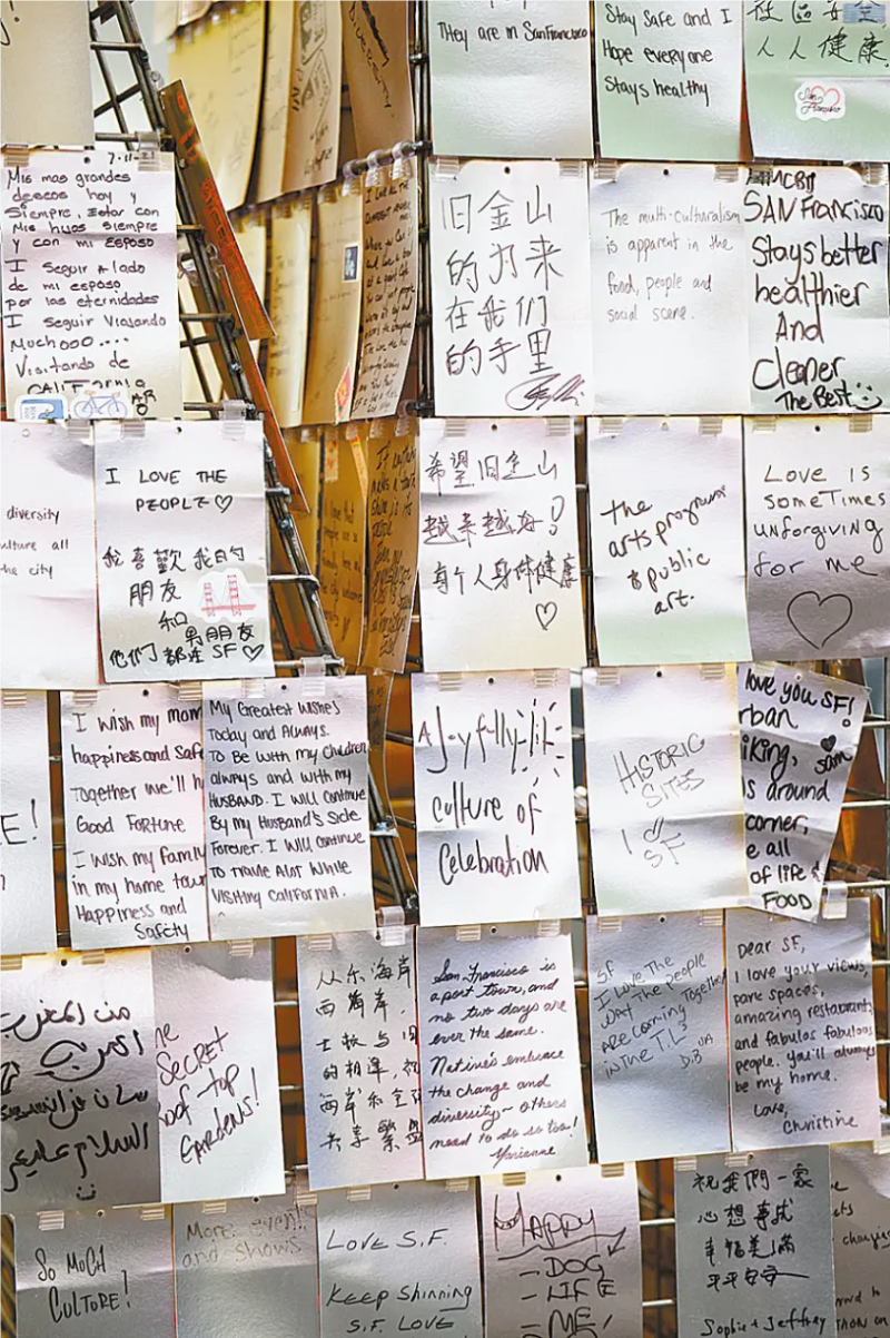 市民寫下熱愛(ài)舊金山的留言裝置藝術(shù)。  記者彭詩(shī)喬攝