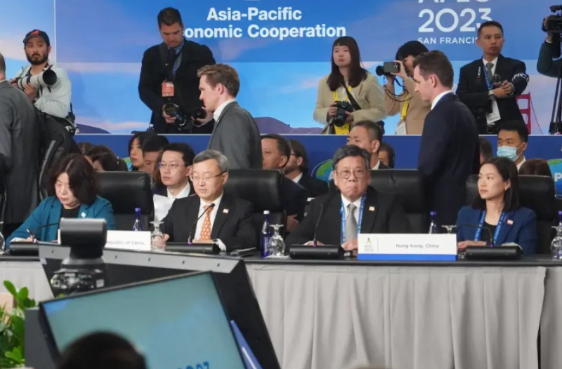 中國與中國香港代表。 記者徐明月攝