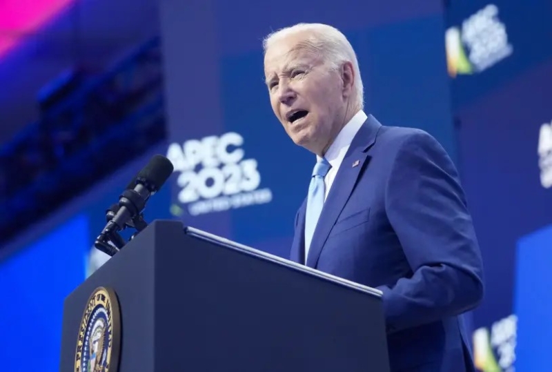 拜登在舊金山舉行的亞太經(jīng)濟(jì)合作組織年度會(huì)議上向一群執(zhí)行長發(fā)表講話。 美聯(lián)社照片
