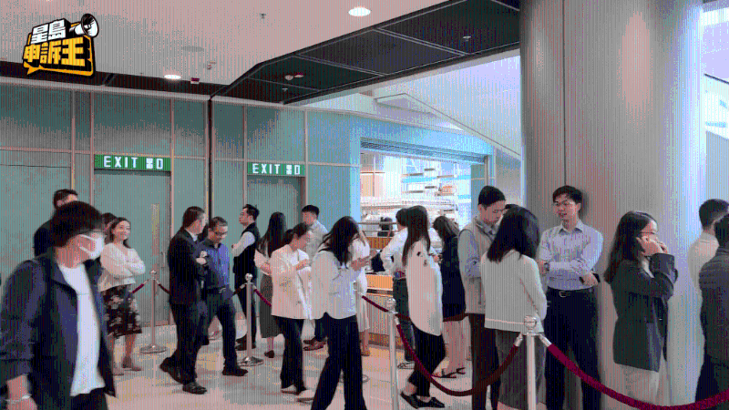 上午11時(shí)開賣，各餐廳便開始出現(xiàn)人龍。.png