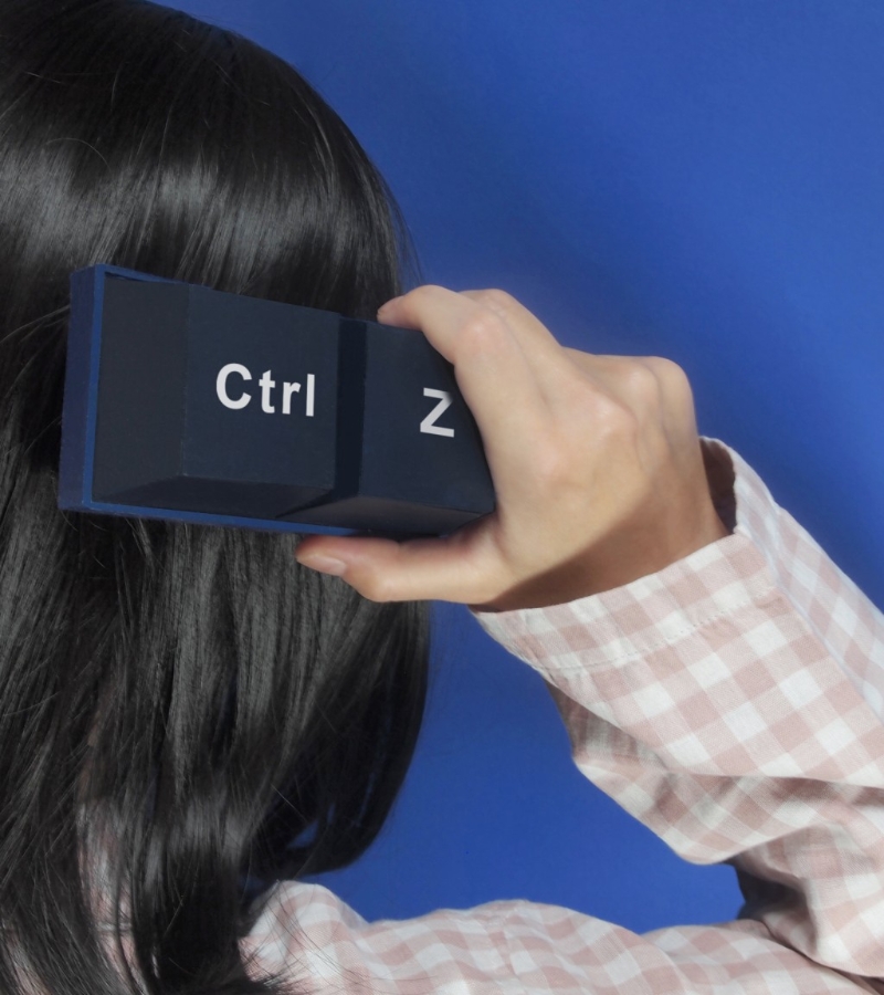 將風(fēng)馬牛不相及的按鍵主題配上洗頭刷，確實無厘頭。