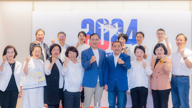 侯友宜臉書PO文，展現(xiàn)藍(lán)營凝聚力。