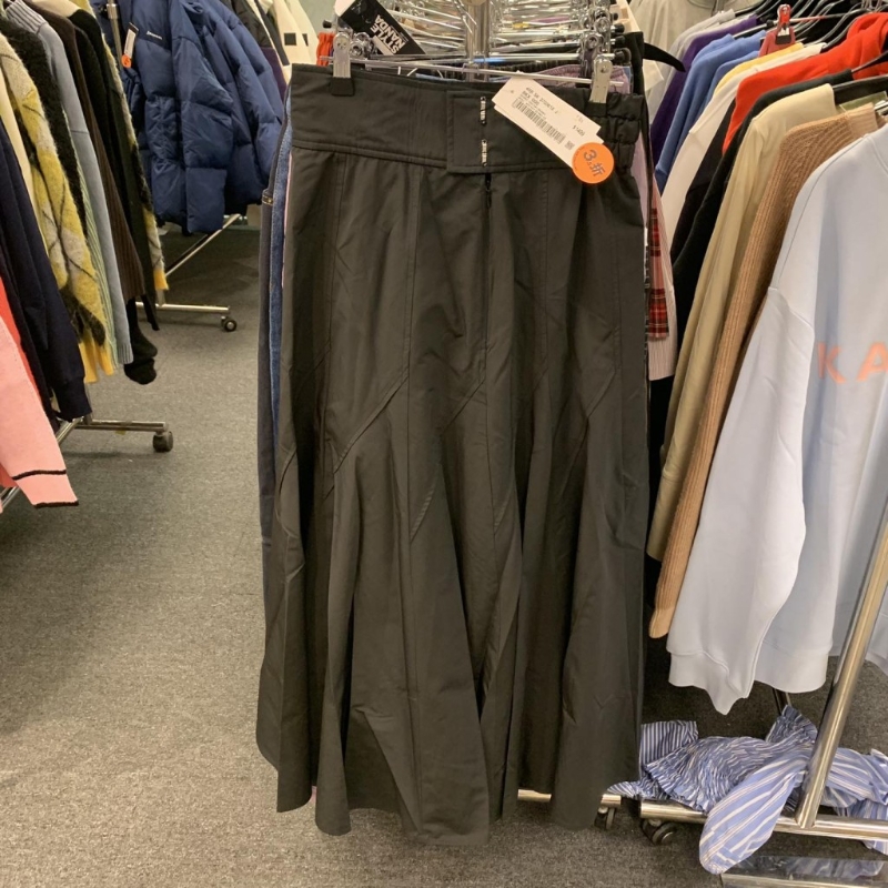 長裙（圖片來源：Harbour City Bazaar）