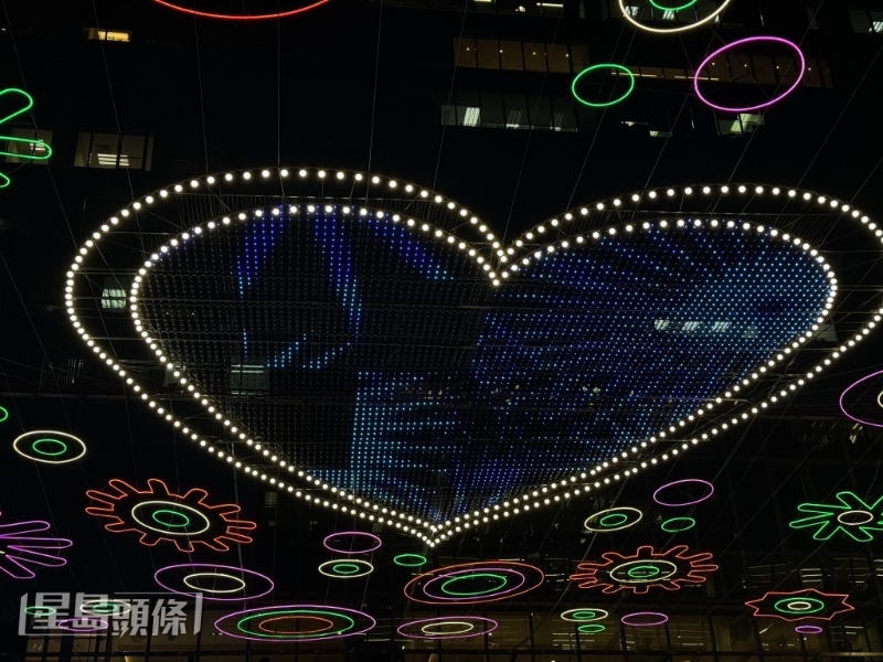 今年團(tuán)隊(duì)與Rupert聯(lián)手，將其動(dòng)感視覺藝術(shù)演變成為傳統(tǒng)燈飾裝置