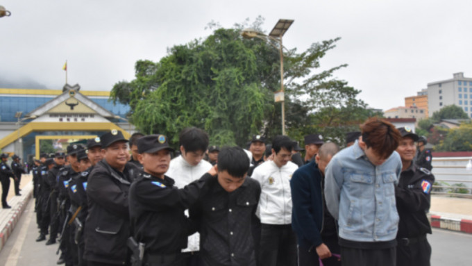 佤邦司法委向中方再移交194名中國(guó)涉詐疑犯。