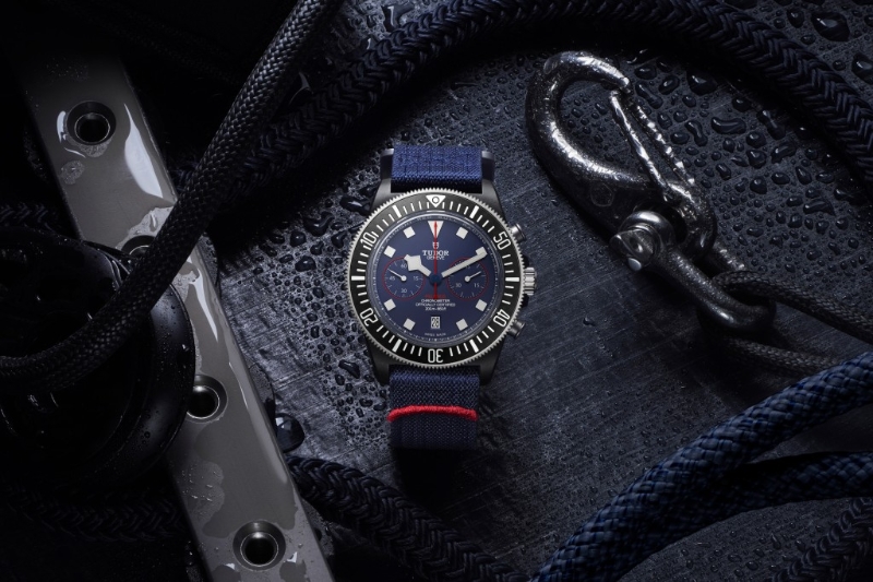 Tudor在Pelagos FXD Chrono所采用的夜光時刻是一整塊有厚度的立體夜光塊。