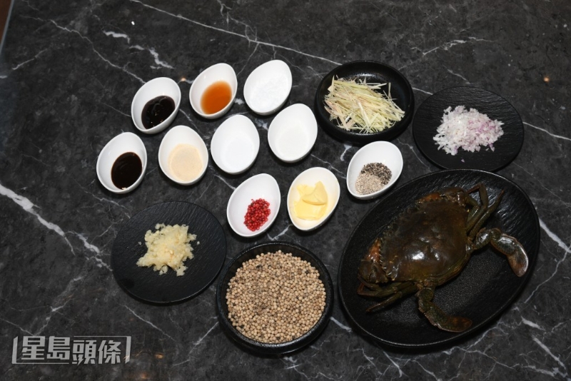 佐料包括白胡椒粒、白胡椒碎、黑胡椒碎、紅胡椒粒及黑椒醬5種不同的香辣層次