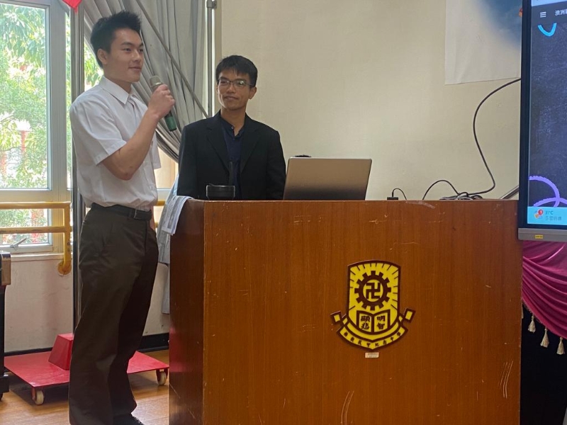 Mandy表示，Thomas從不知不覺間改變、成長，非常感激校長的包容。