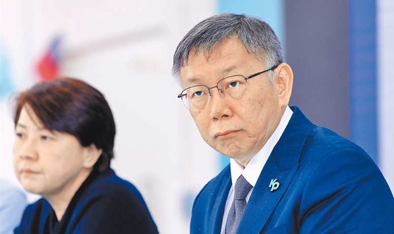 柯文哲(右) 柯文哲(右)