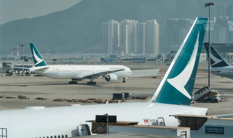 當(dāng)年震撼市場的一事，莫過于國家民航局對太古旗下的“金蛋”之一國泰航空（293）出手，向參與示威的機員祭出“禁飛令”，同時就惡意泄露航班旅客信息等事件，向國泰發(fā)出重大航空安全風(fēng)險警示及勒令三項改正，這次風(fēng)波對太古應(yīng)如何自處帶來重大考驗。