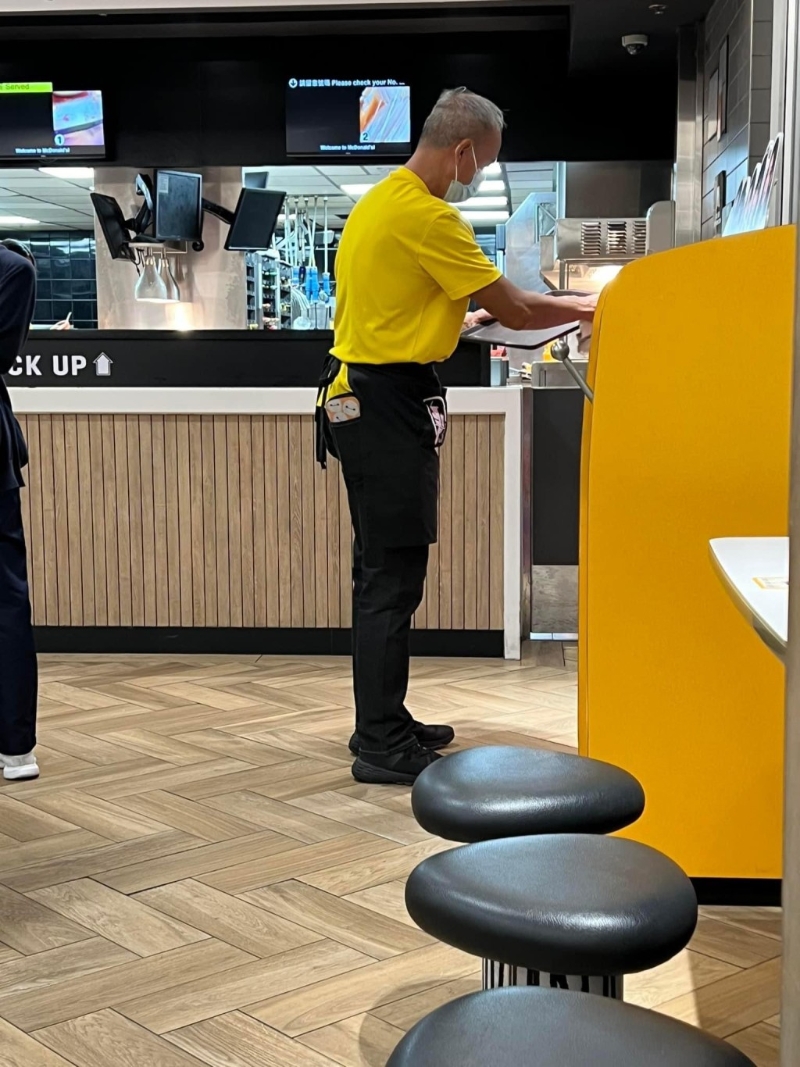 職員用心服務(wù)獲贊。