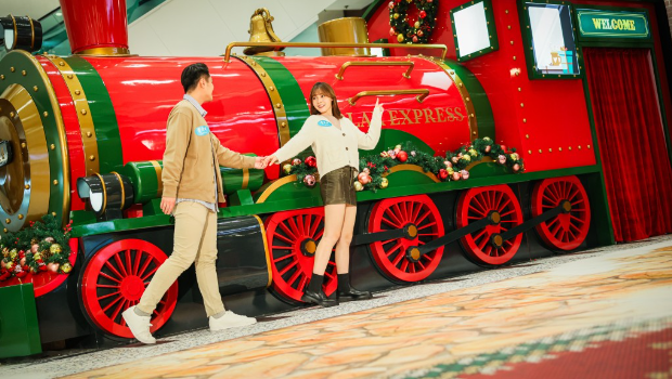 青衣城“‘幻’影北極列車站”