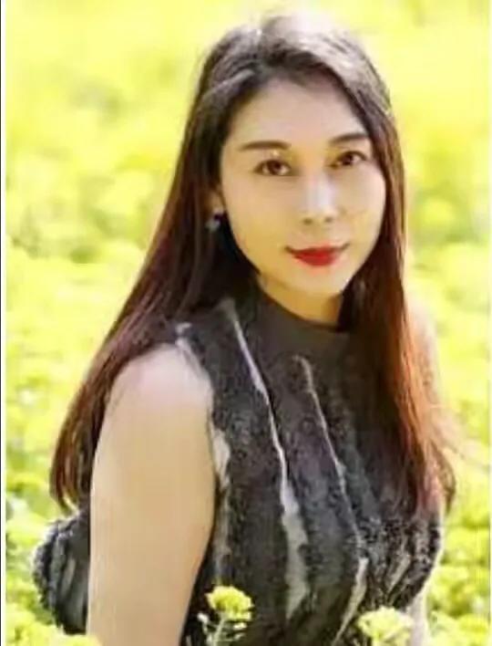 勞榮枝的美裝照。 互聯(lián)網(wǎng)