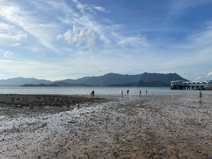 現(xiàn)在Raymond的心變得平靜，蕁麻疹康復(fù)了，繼續(xù)追求自己理想。