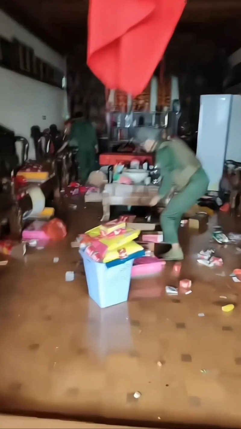 果敢軍攻入白家老宅。