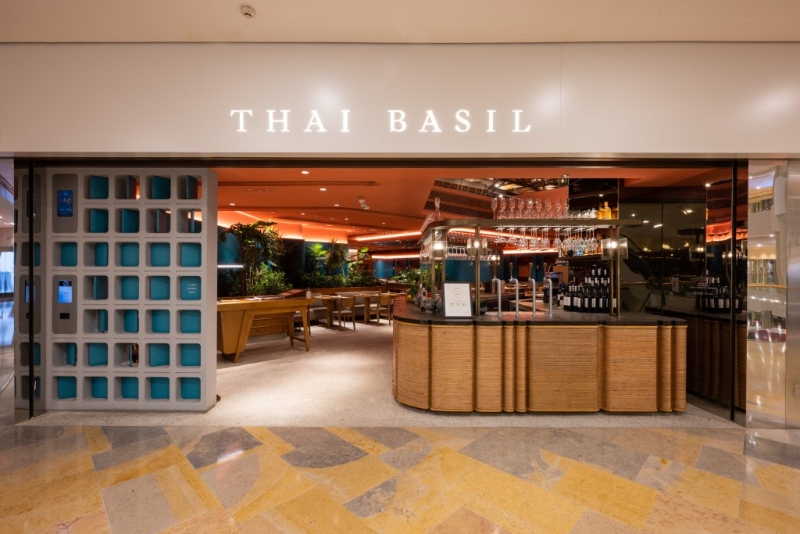 太古廣場(chǎng)的一間泰式餐廳經(jīng)過“綠色廚房”指引完成翻新后，增設(shè)多項(xiàng)環(huán)保設(shè)備，用電效益與2020至2021年相比可節(jié)省7%。