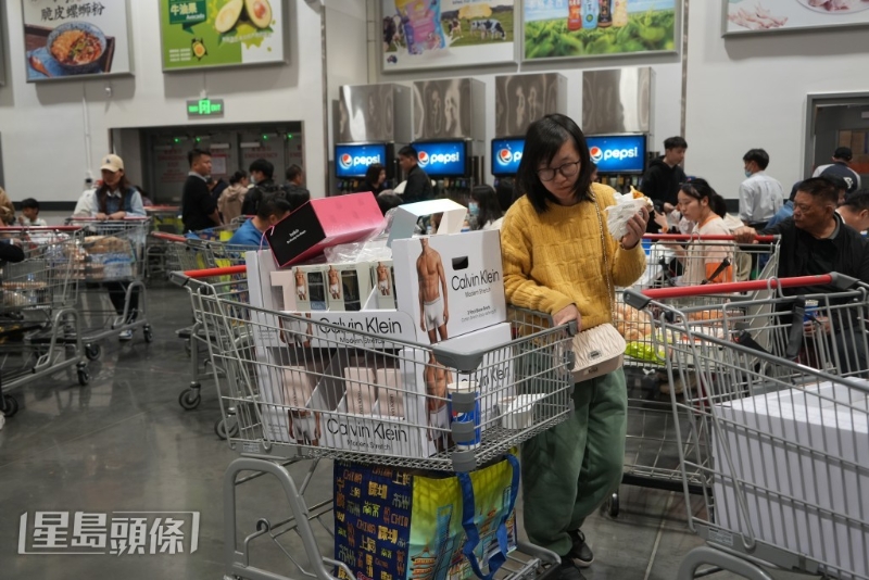 Calvin Klein內(nèi)衣褲每人限購(gòu)3組。