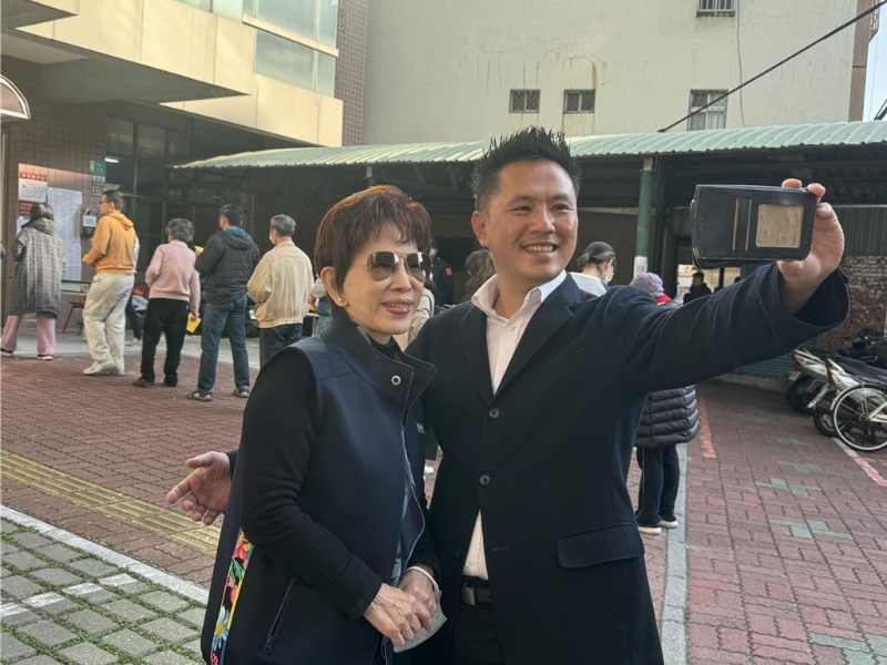 洪秀柱與陳以信 洪秀柱與陳以信