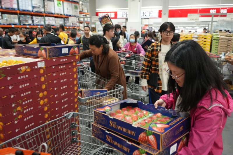 記者直擊Costco現(xiàn)場(chǎng)。2