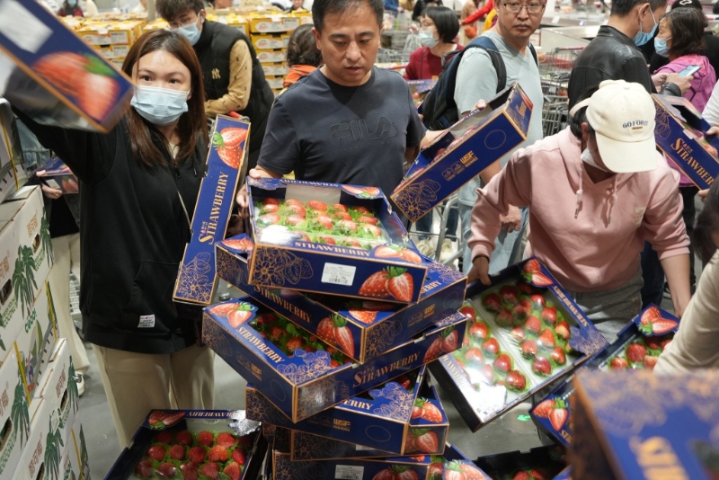 記者直擊Costco現(xiàn)場(chǎng)。4