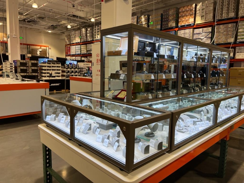 金器首飾區(qū)域。