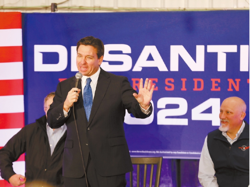 《華爾街日報》表示，前總統(tǒng)特朗普在愛州黨團會議中的壓倒性勝利，應(yīng)會促使佛州州長德桑蒂斯退出共和黨總統(tǒng)競選，并給前聯(lián)合國大使海莉一個擊敗特朗普的機會。 美聯(lián)社