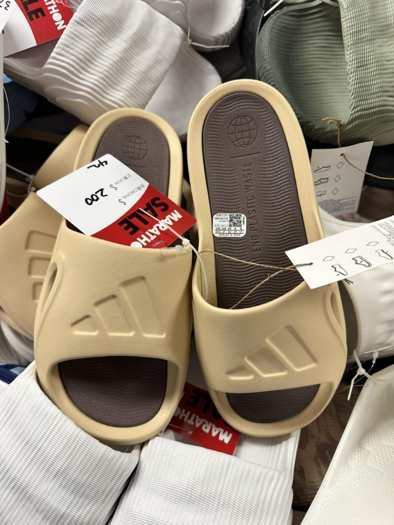 馬拉松開倉 精選減價(jià)拖鞋及涼鞋款式