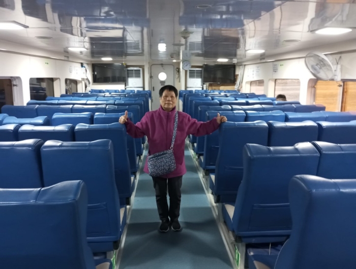乘客多為退休長者，絕大部分人對航班贊不絕口。