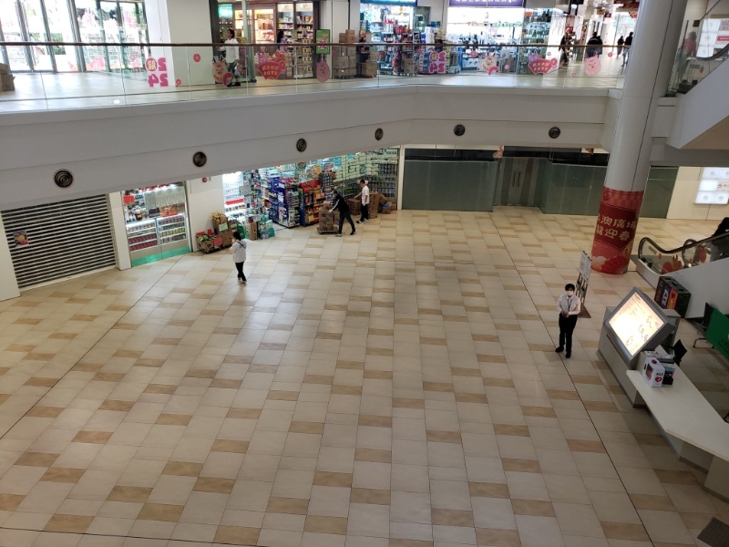 去年11月起，水泉澳商場(chǎng)陸續(xù)有商鋪結(jié)業(yè)。