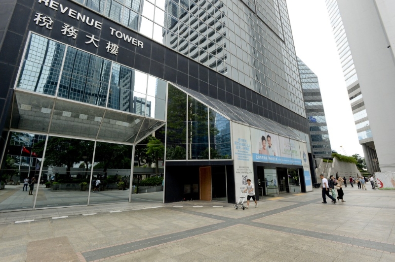 稅務(wù)局每年均會審核納稅人的報稅表再行課稅。